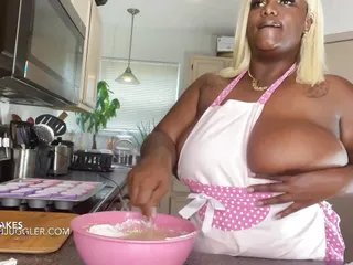 Black Bbw With Massive Tits And Cupcakes free video