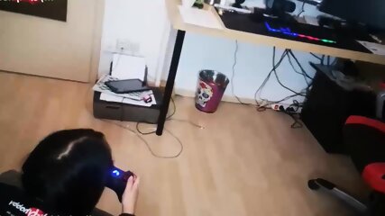 Chubby Girl Fucked And Facialized While Playing Video Games free video